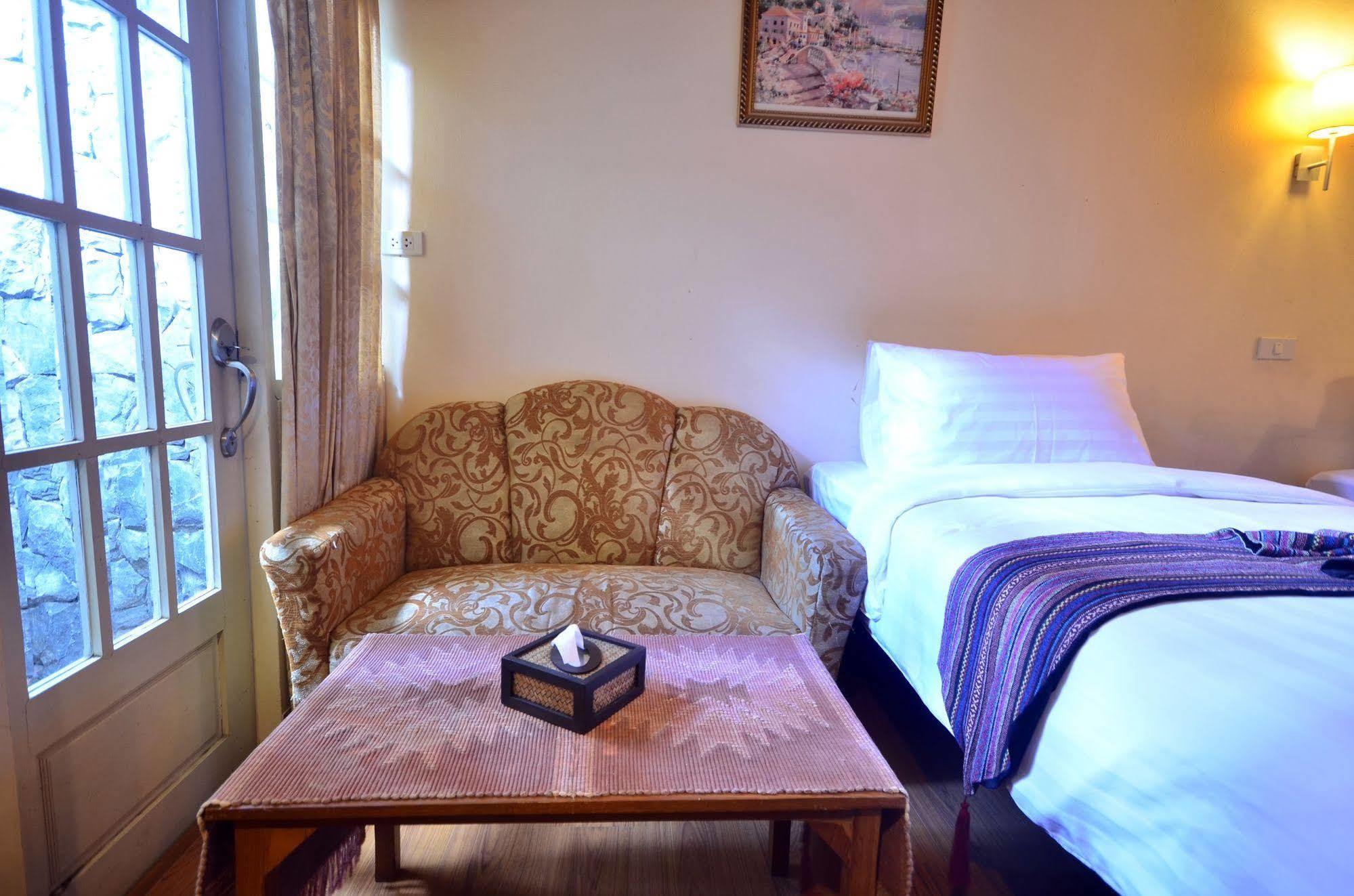 I'M Happy Bed & Breakfast Чиангмай Екстериор снимка